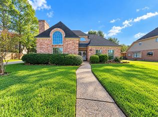 19122 Putting Green Dr, Humble, TX 77346