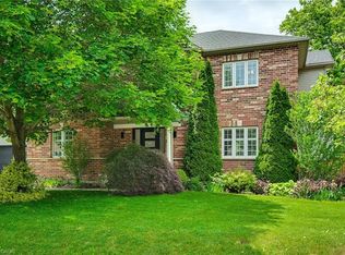 9 Valley Ridge Ln, Hamilton, ON L8N 2Z7