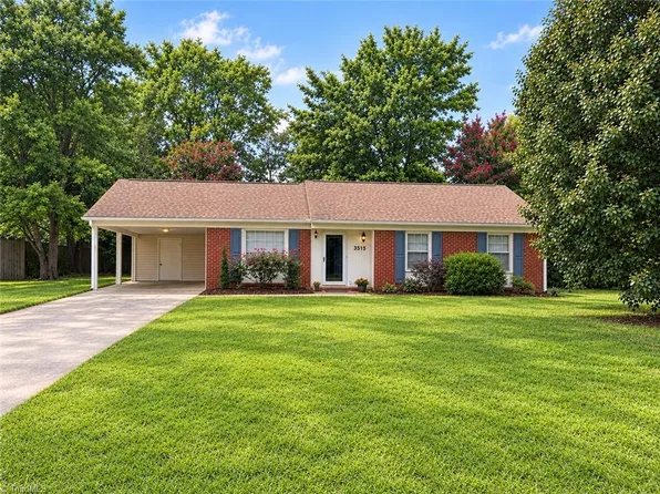 3515 Stonehurst Pl, High Point, NC 27265