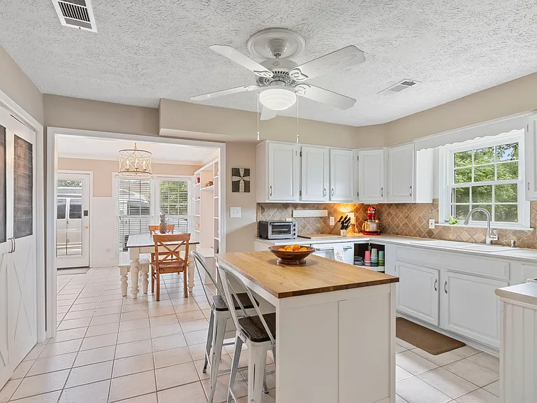 431 Duckworth Dr — Photo 10