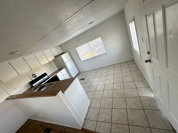 4th image of 206508 E Bowles Rd #4