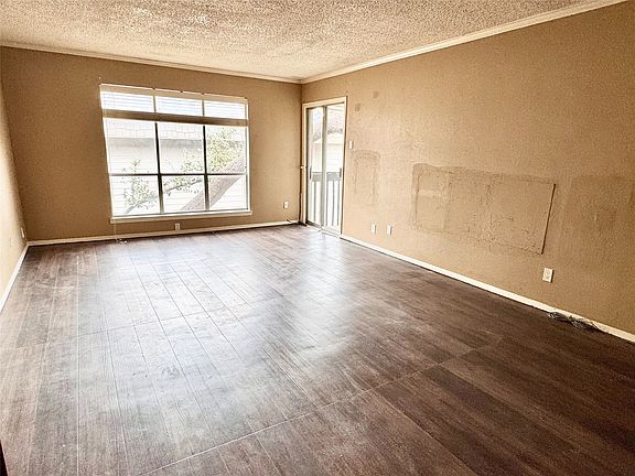 3rd image of 4859 Cedar Springs Rd APT 356