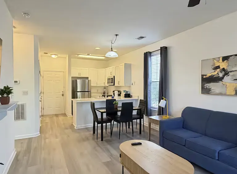 1286 River Oaks Dr #8B — Photo 2