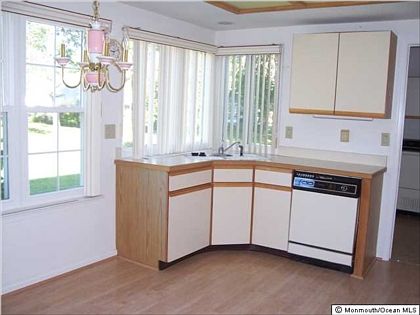 3rd image of 994A Buckingham Dr