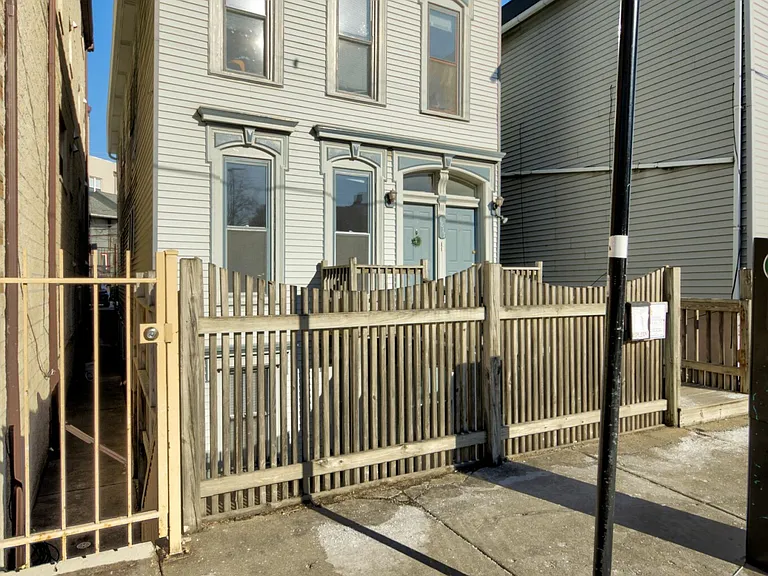 1817 N Clybourn Ave #1 — Photo 17