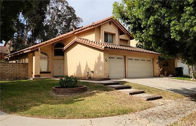 1st image of 998 Ashford Cir