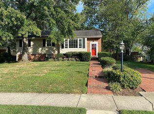 8505 Crossley Pl, Alexandria, VA 22308