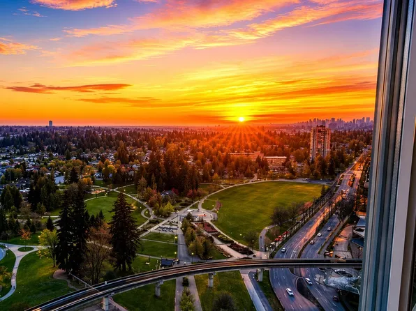 13618 100th Ave #2810, Surrey, BC V3T 0A8