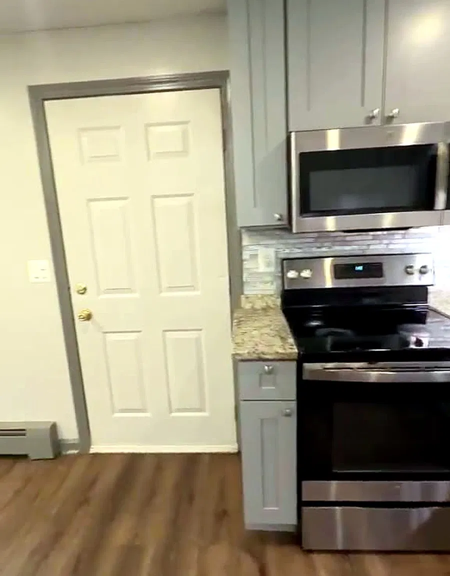 2 bed, 850 sqft, $2,100 — Photo 1