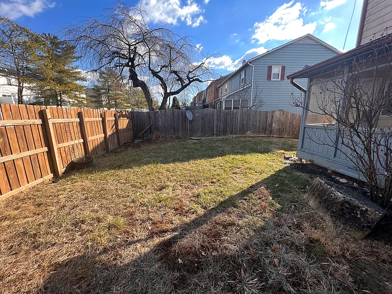 926 Meadowlark Dr — Photo 3