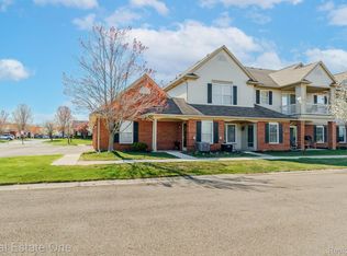20653 Henry St, Trenton, MI 48183