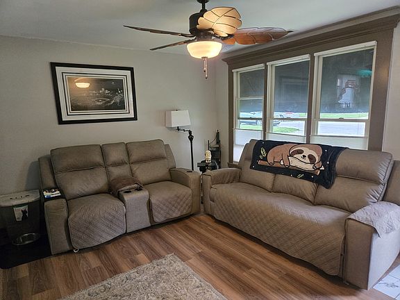 2nd image of 14932 Kedvale Ave