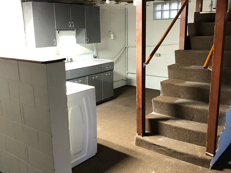 1203 Benton Ave — Photo 10