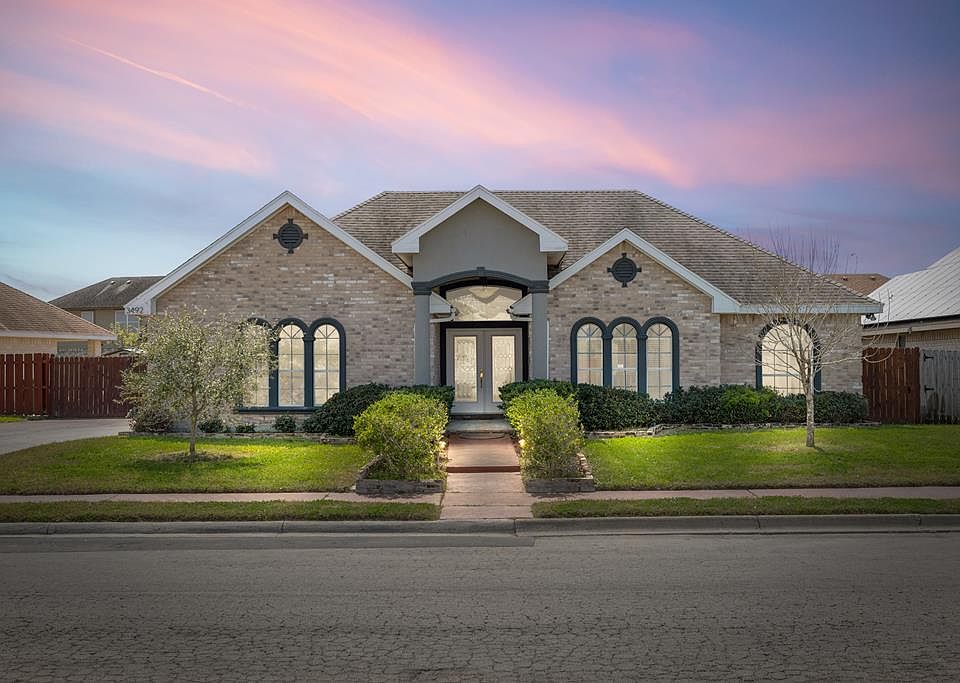 1st image of 3492 Chablis Dr