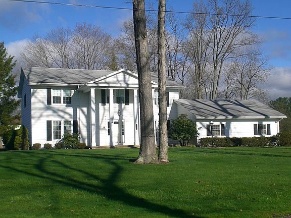 2nd image of 210 Beechwood Dr