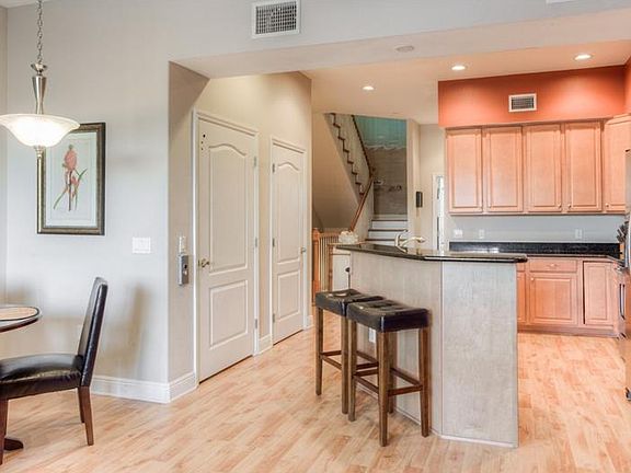 3rd image of 145 Brightwater Dr APT 8