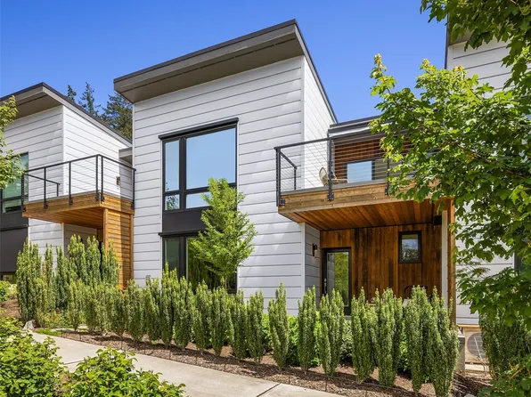233 Ebi Lane NE, Bainbridge Island, WA 98110