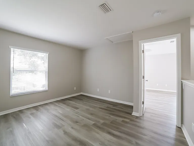 9613 Laurel Ledge Dr — Photo 13