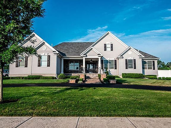 3rd image of 1779 Kathleen Ct