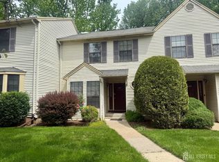 205 Timber Oaks Rd, Edison, NJ 08820