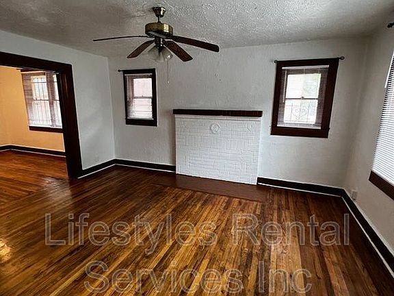 3rd image of 1851 W 19th St
