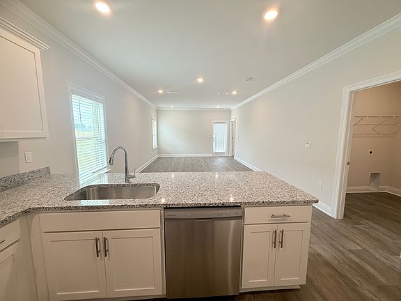 3rd image of 32487 Revere Dr