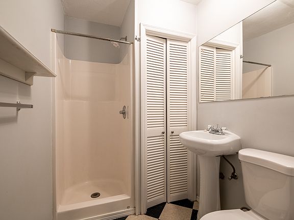 4th image of 706 Chickamauga Ave #14096033