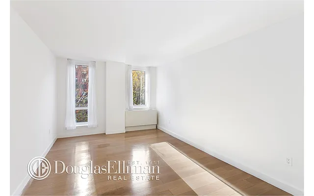 Sold by Douglas Elliman | media 14