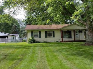 1359 Chestnut Ln, Temperance, MI 48182
