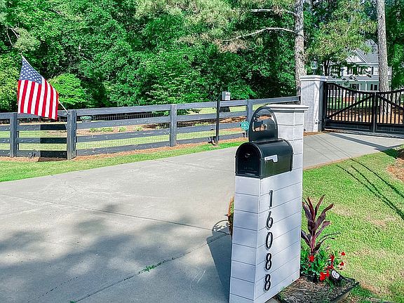 Mailbox