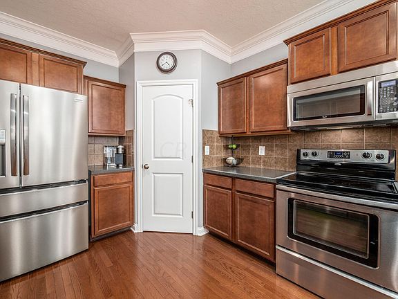 5th image of 759 Gallop Ln