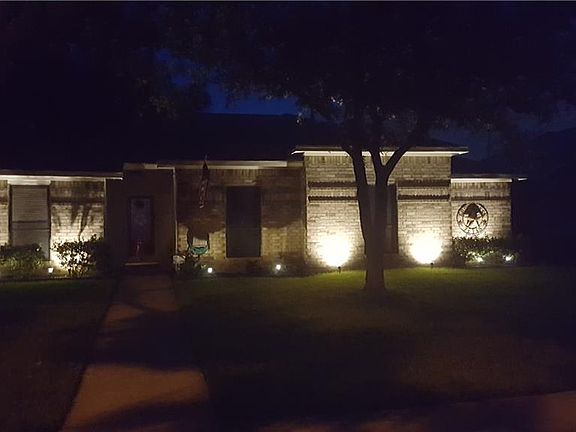 3rd image of 713 Westwind Ln