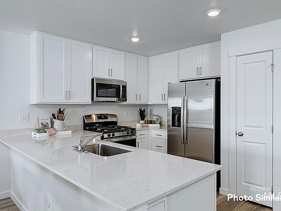 6th image of this home