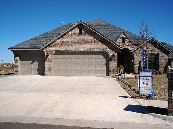 3rd image of 305 SW 172nd St
