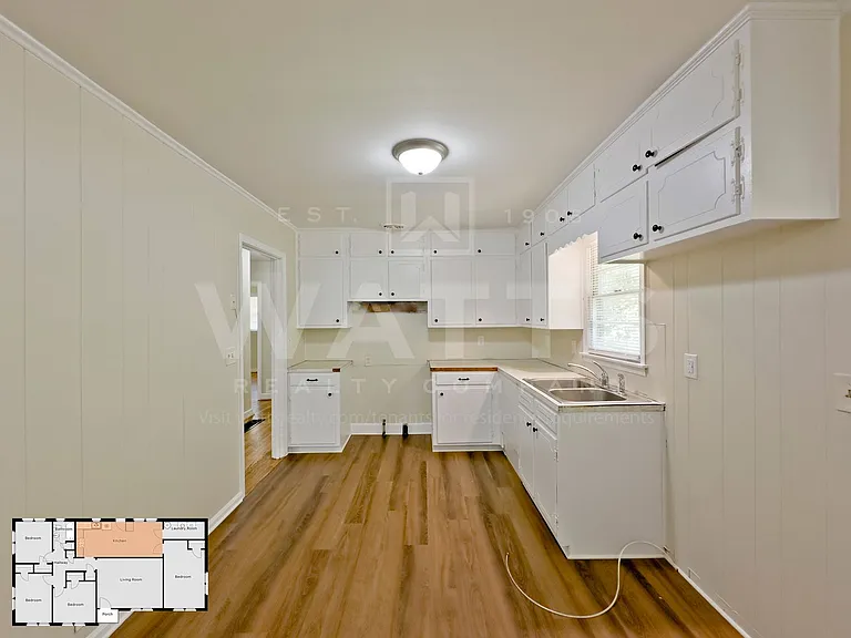 1129 Dogwood Ln — Photo 8