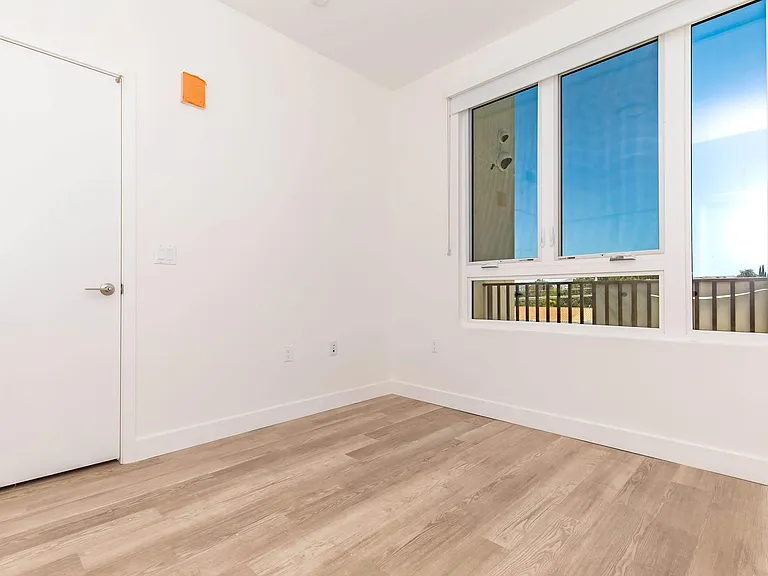 Woodlake Apartments — Photo 68