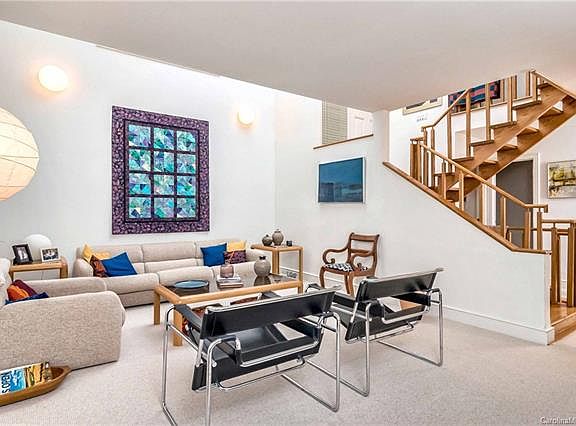 2nd image of 5029 Celeste Ct