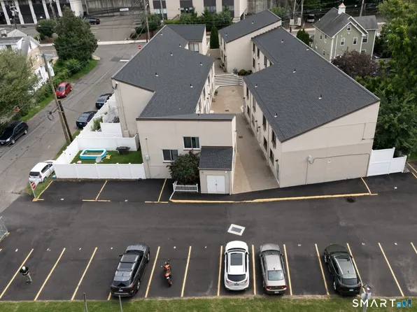 84 Taylor Ave APT 4, Norwalk, CT 06854