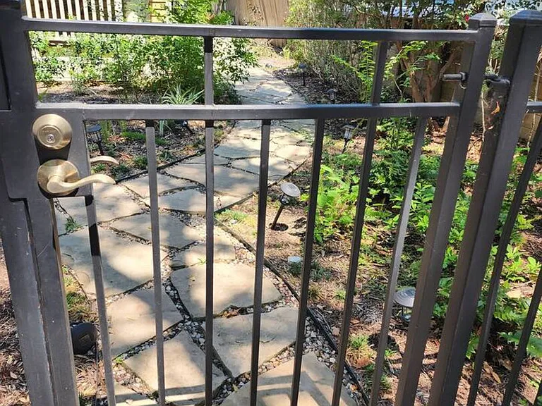 E 11th 1/2 St — Photo 28