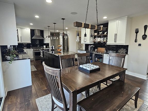 5th image of 3N805 Townhall Rd