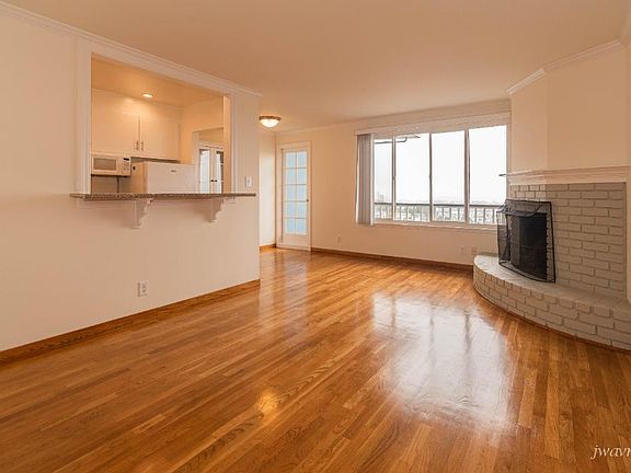 2nd image of 1222 Clayton St APT 27