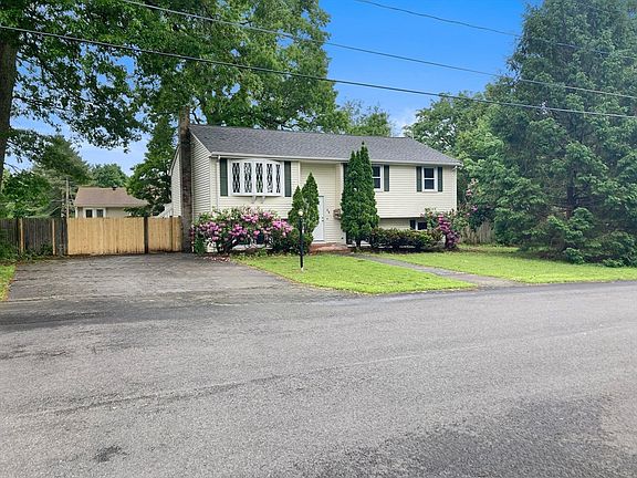 2nd image of 35 Donna St