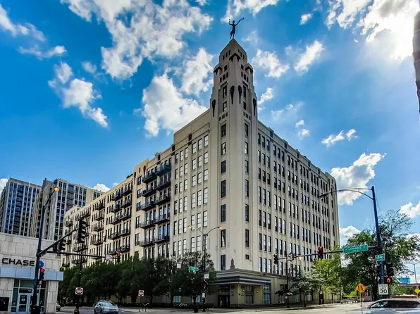 758 N Larrabee St APT 501, Chicago, IL 60654