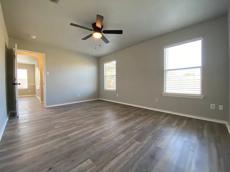 303 Cardinal Way — Photo 12