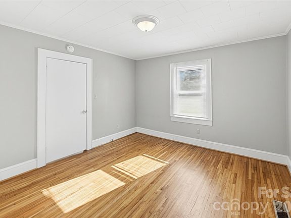 5th image of 156 Wilson St NE #4