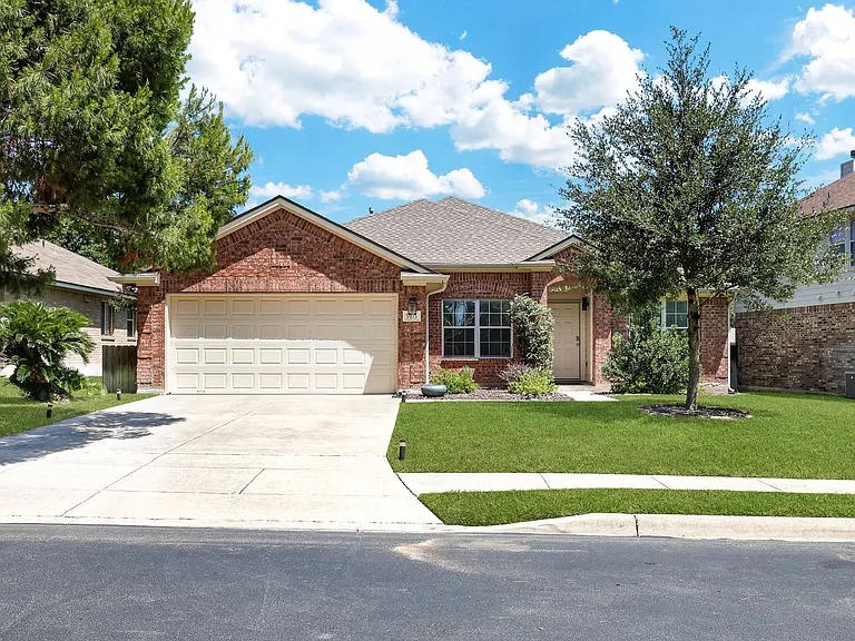 9815 Lockberry Ln — Photo 1