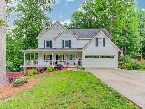 1180 Windridge Dr, Loganville, GA 30052