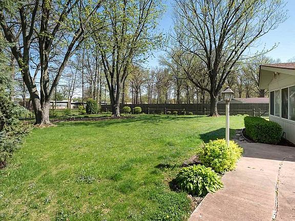5th image of 3228 Glencairn Dr