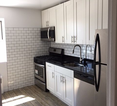 4th image of 42-18 201st St #G7