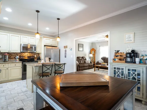 425 Franklin Cir, Fort Oglethorpe, GA 30742